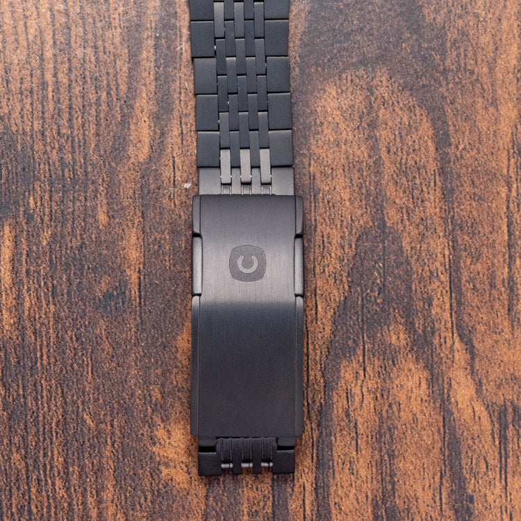 2025 UBIQ TREK CoralGlow Dial Mechaquartz Titanium 38mm