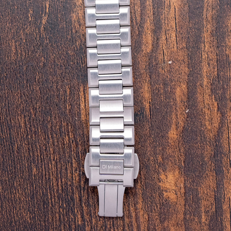 2025 D1 Milano Ultra Thin 1970 Groovy Silver Quartz 39mm