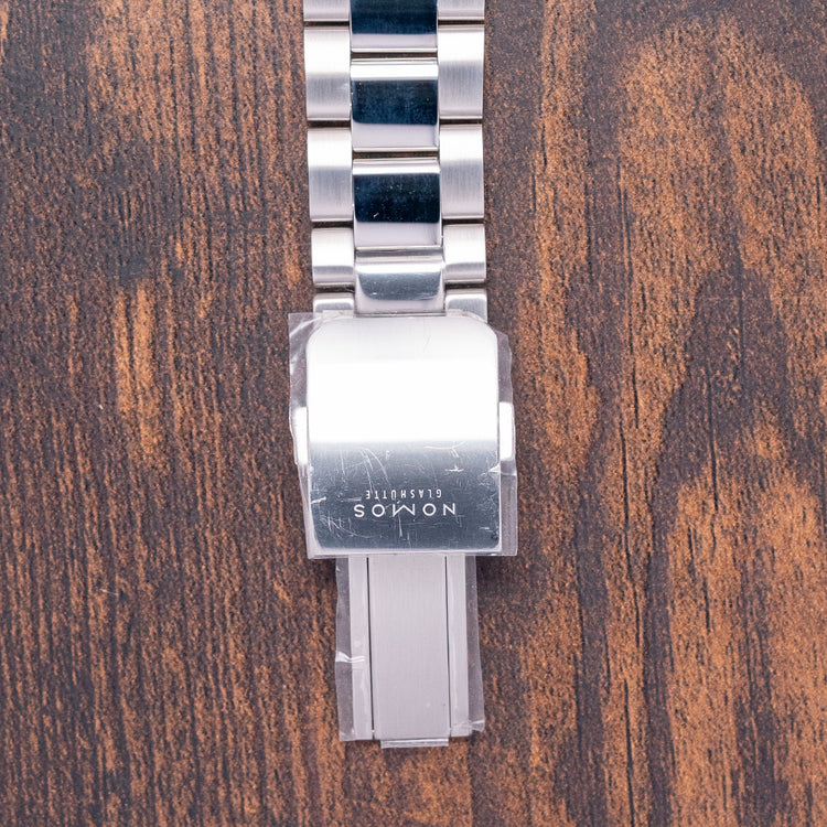 2025 Nomos Club Sport Neomatik Worldtimer Silver 40mm 791