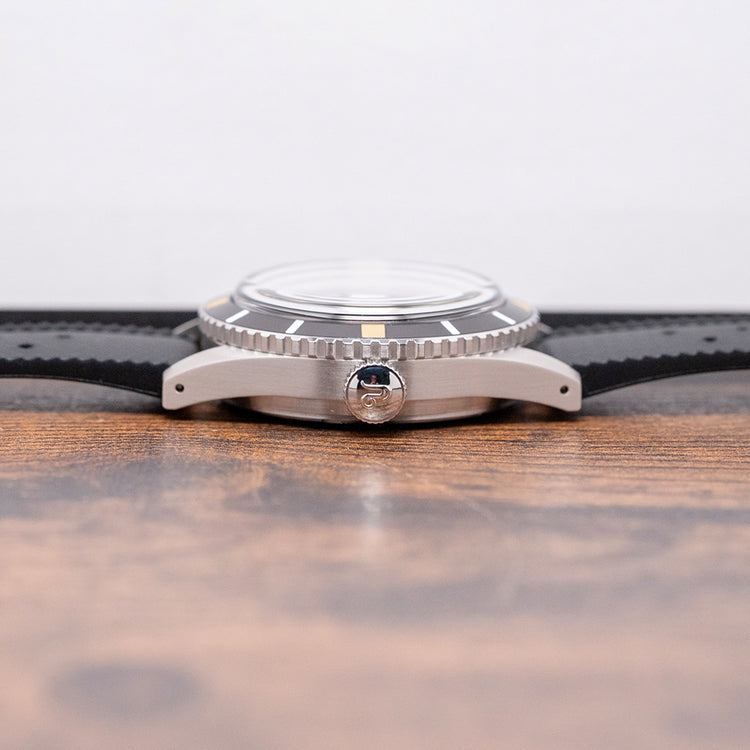 2026 YEMA Pearl Diver Automatic 38mm on Strap YCL1-MR