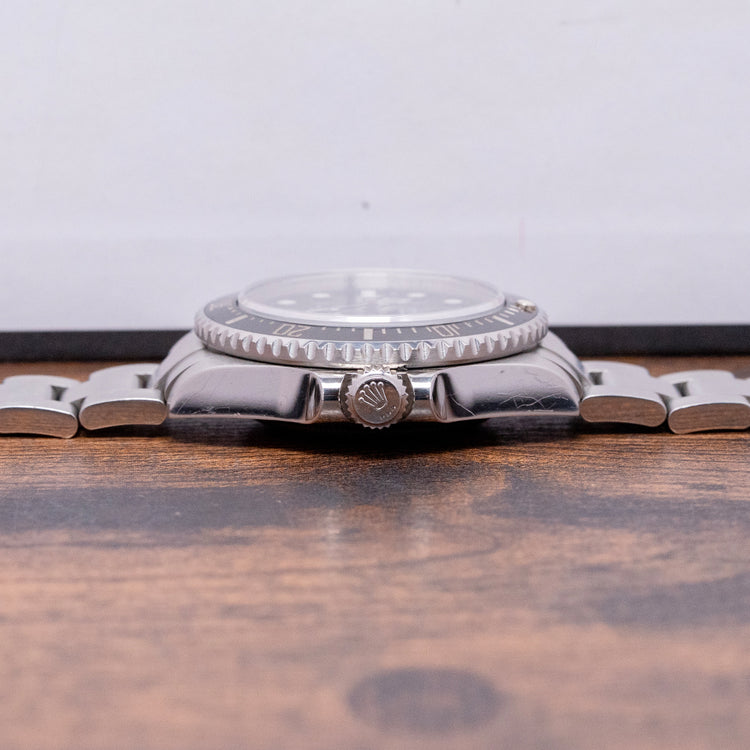 2016 Rolex Sea-Dweller 4000 40mm on Bracelet 116600