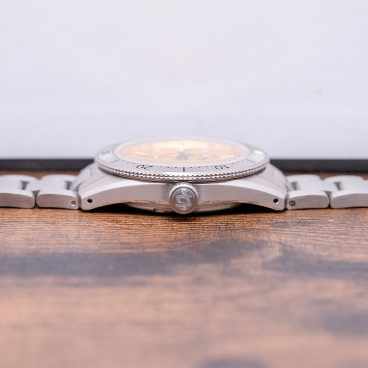 2025 Nodus Sector Sport GMT Sunset Yellow 40mm Automatic