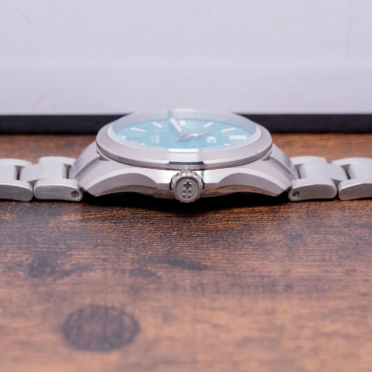 2022 Christopher Ward C63 Sealander Lucerne Blue LE 36mm