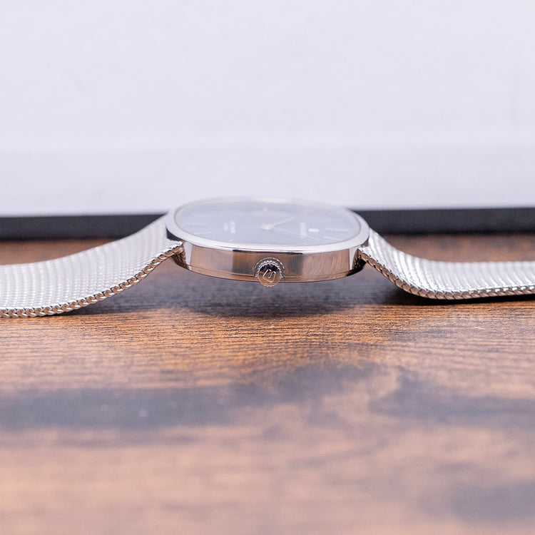 1970s Universal Geneve White Shadow Automatic Blue 866050