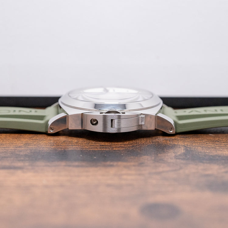 2025 Panerai Luminor Base Logo White 44mm PAM01087