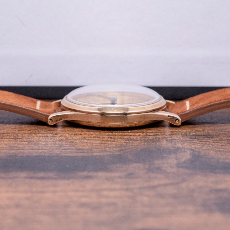 1947 Omega 9ct Gold Cal. 30T2 "Lemon Dial" 33mm