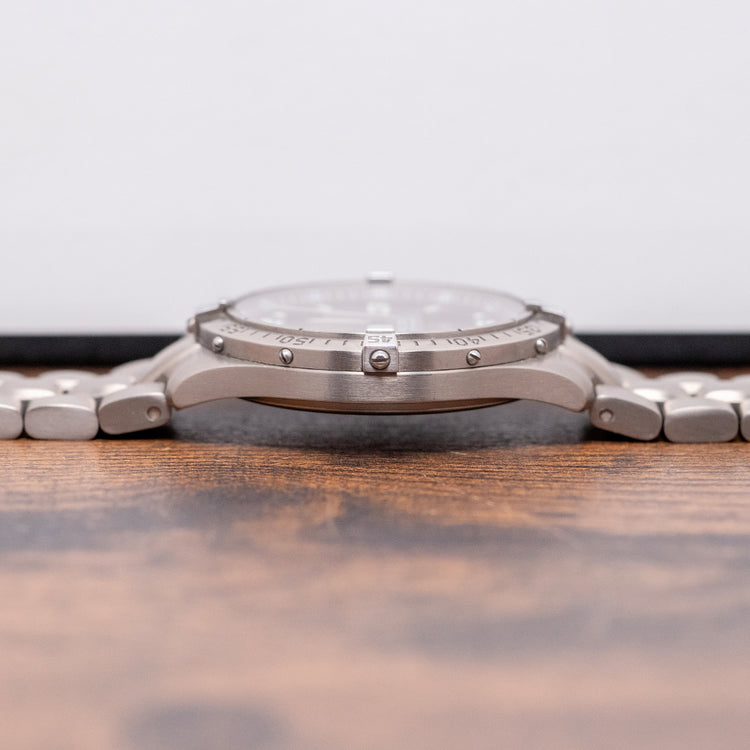2001 Breitling Aerospace Titanium 40mm Quartz E65362