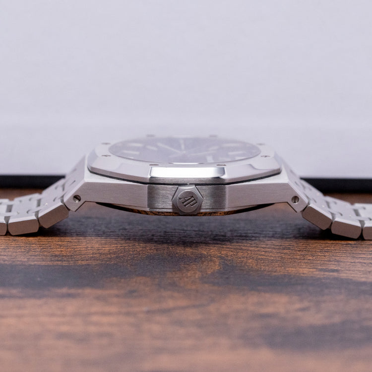 2016/17 Audemars Piguet Royal Oak 41mm Blue Dial 15500ST