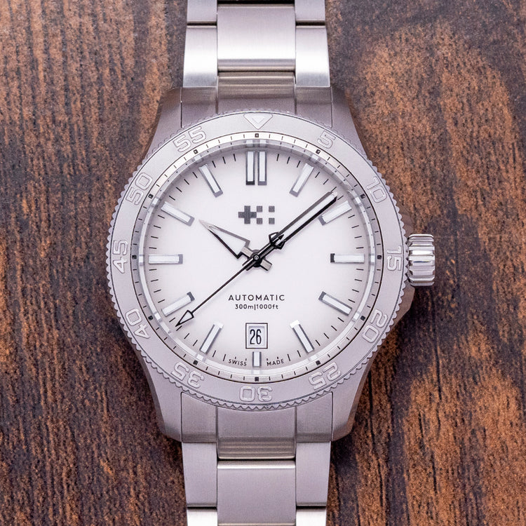 2024 Christopher Ward C60 Atoll 300 Shark White 40mm