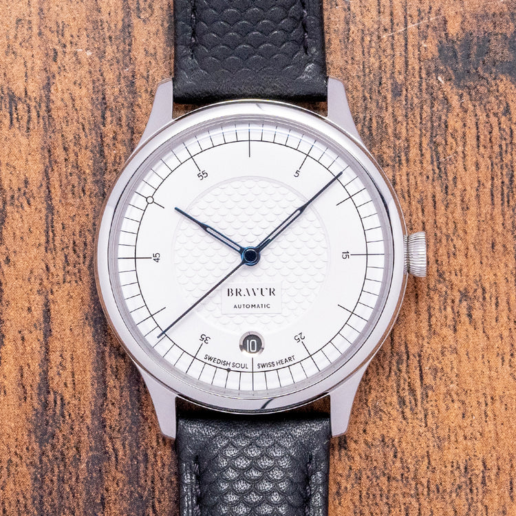 2024 Bravur x Wingårdh Limited Edition Light White 37mm