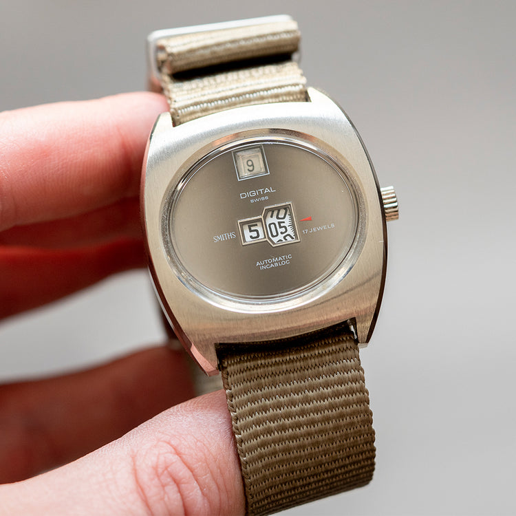 1970s Smiths Automatic Digital Jump Hour Gradient Dial - vault