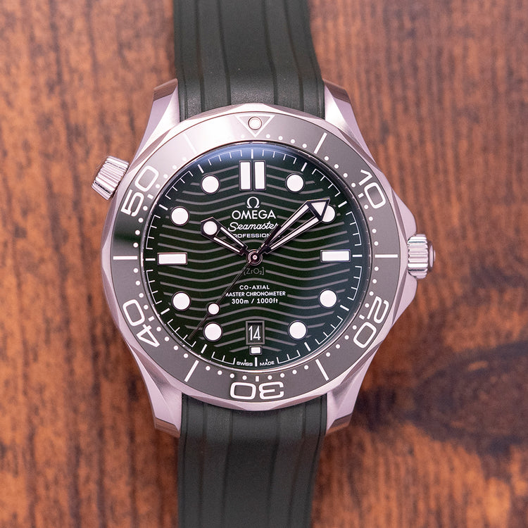 2022 Omega Seamaster 300M Co-Axial Green 210.32.42.20.10.001
