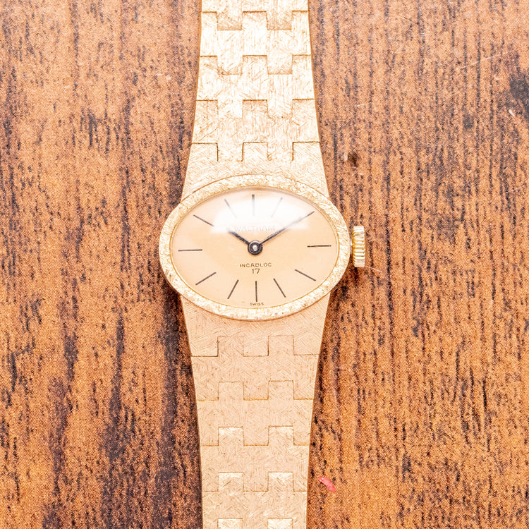 1970s Waltham "Incabloc 17" Bark Finish Bracelet 22.5mm