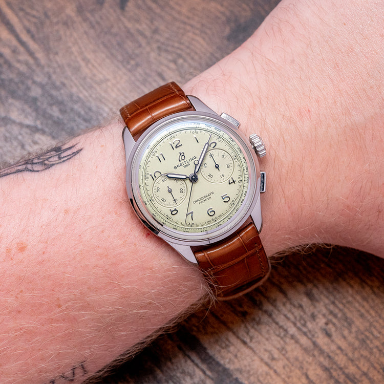 2021 Breitling B09 Chronograph 40 "Pistachio" Dial AB0930D31L1P1