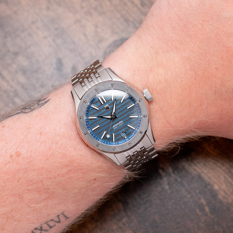 2025 Heinrich Helicoprion ZirkuTi Automatic on Bracelet 39.5mm