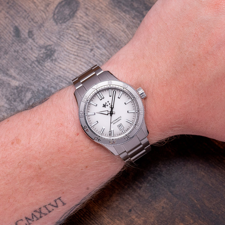 2024 Christopher Ward C60 Atoll 300 Shark White 40mm