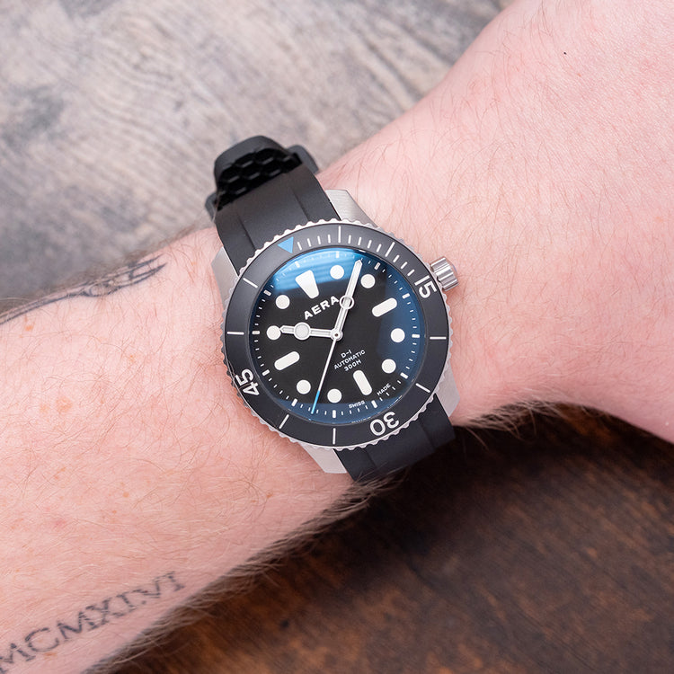 2025 Aera D-1 Diver Black Dial Automatic 300M 44mm