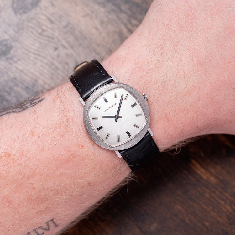 1970s Girard-Perregaux Manual 33.5mm Dress Watch Box & Papers