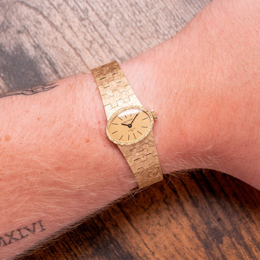 1970s Waltham "Incabloc 17" Bark Finish Bracelet 22.5mm