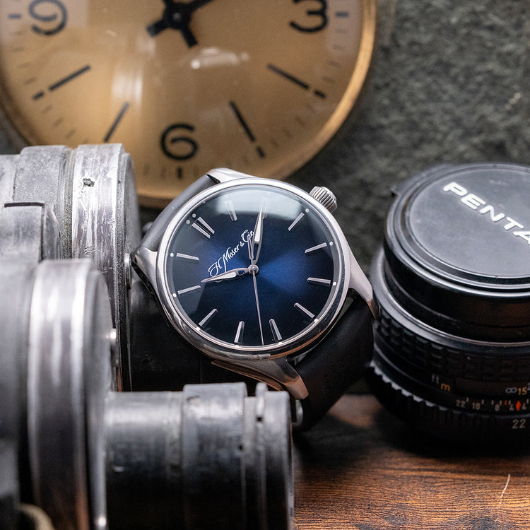 2018 H.Moser & Cie Pioneer Centre Seconds Midnight Blue 43mm 3200-1200