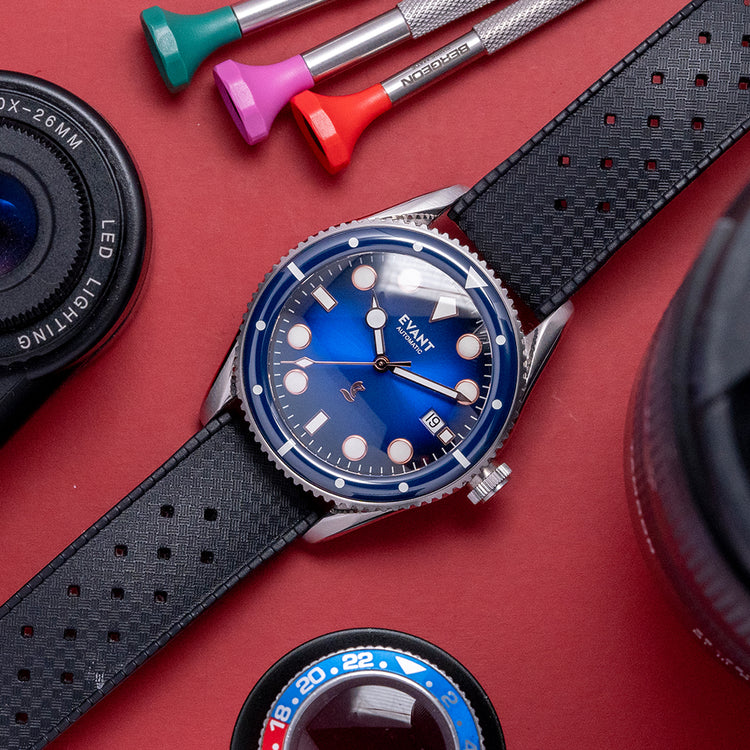 2023 Evant Tropic Diver 39 Royal Blue Automatic