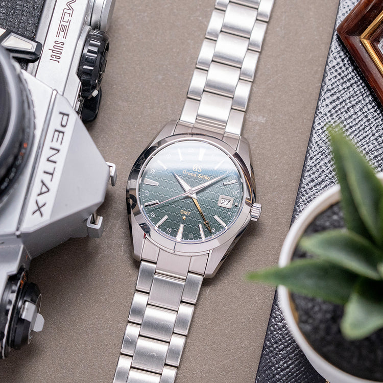 2018 Grand Seiko 9F GMT 25th Anniversary Green 40mm SBGN007