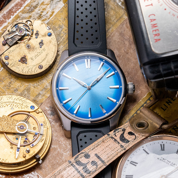 2023 H.Moser & Cie Pioneer Centre Seconds 40mm Arctic Blue