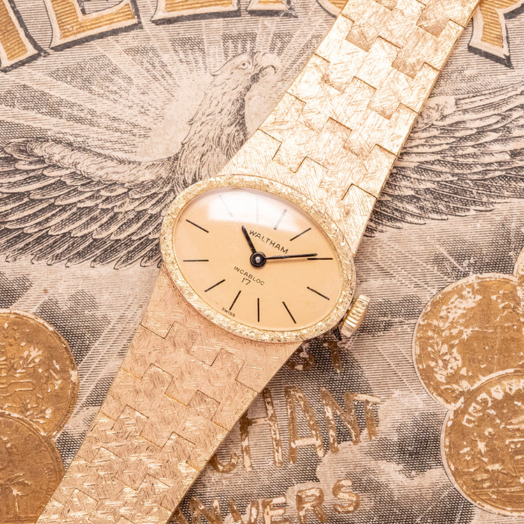 1970s Waltham "Incabloc 17" Bark Finish Bracelet 22.5mm