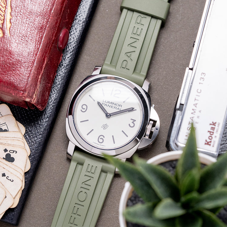 2025 Panerai Luminor Base Logo White 44mm PAM01087