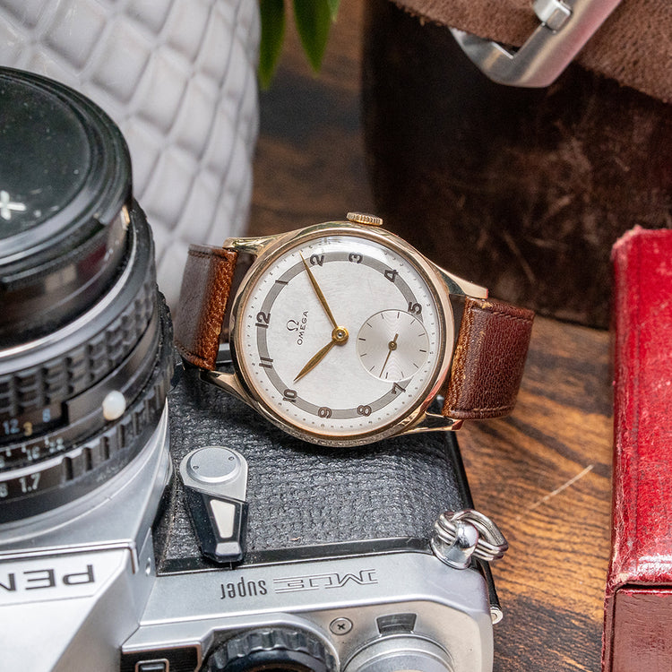 1947 Omega 9ct Gold Dennison Case 33mm Cal. 30T2 219370