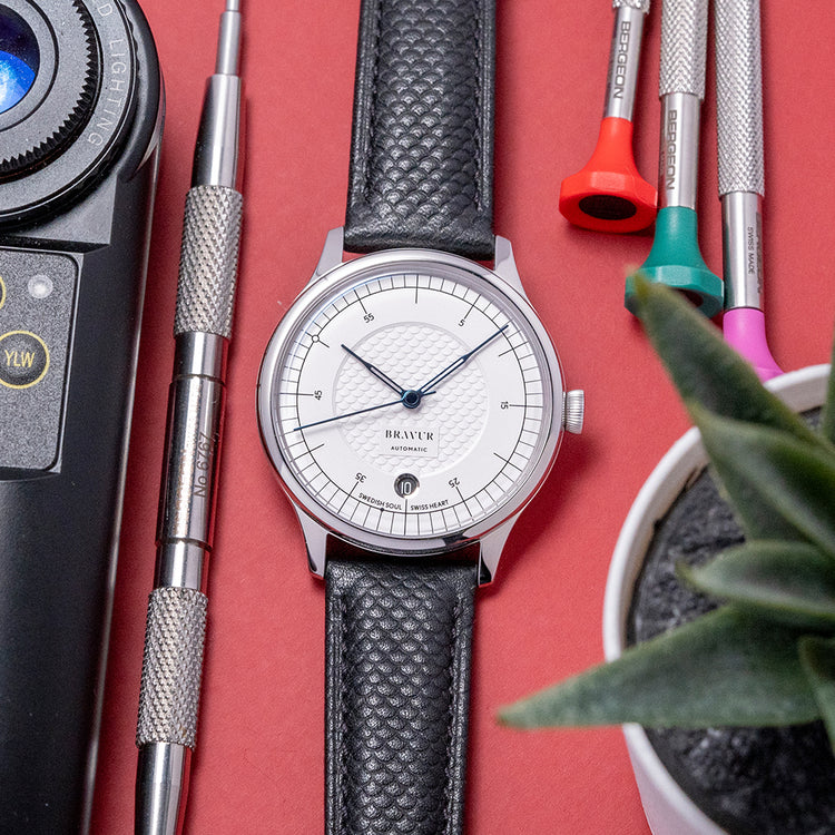 2024 Bravur x Wingårdh Limited Edition Light White 37mm