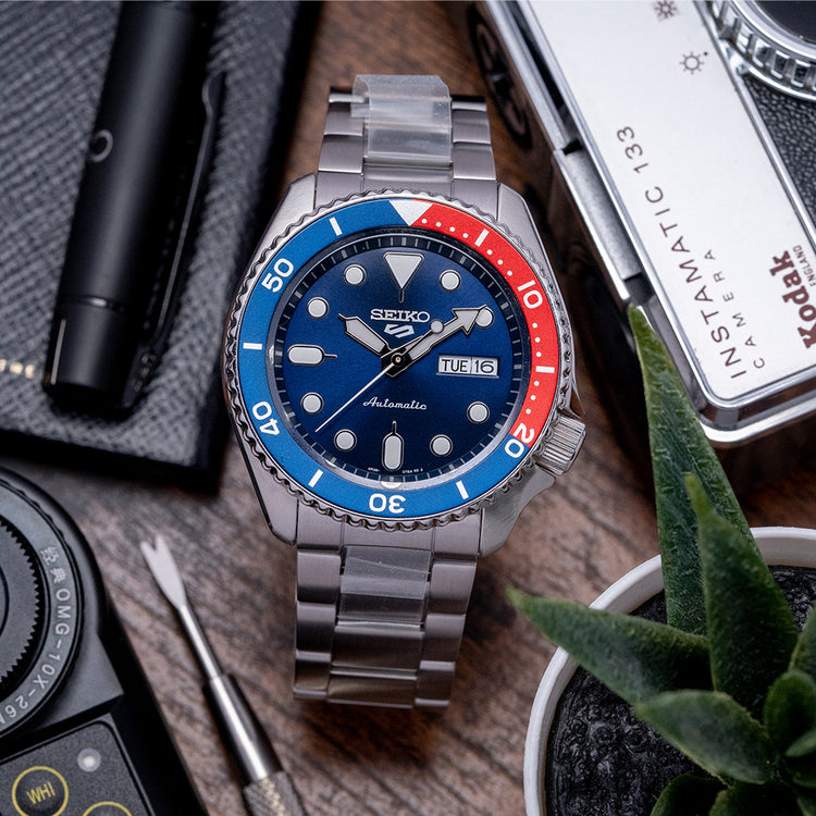 2022 Seiko 5 Sports "Pepsi" on Bracelet SRPD53K1