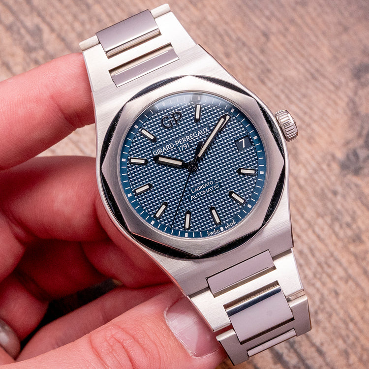 2022 Girard Perregaux Laureato 42 Blue Auto 81010-11-431-11A