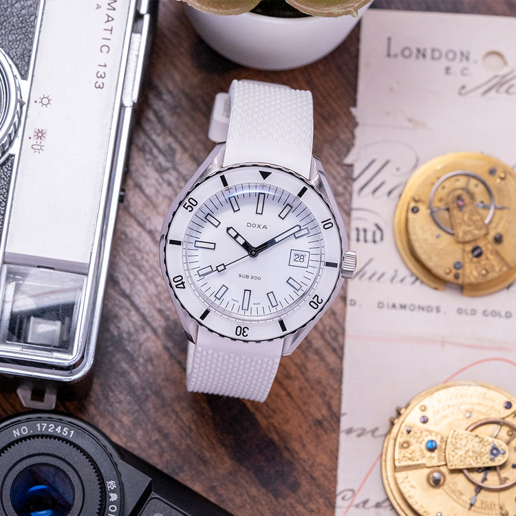 2021 Doxa Sub 200 White Pearl 42mm 799.10.011.23