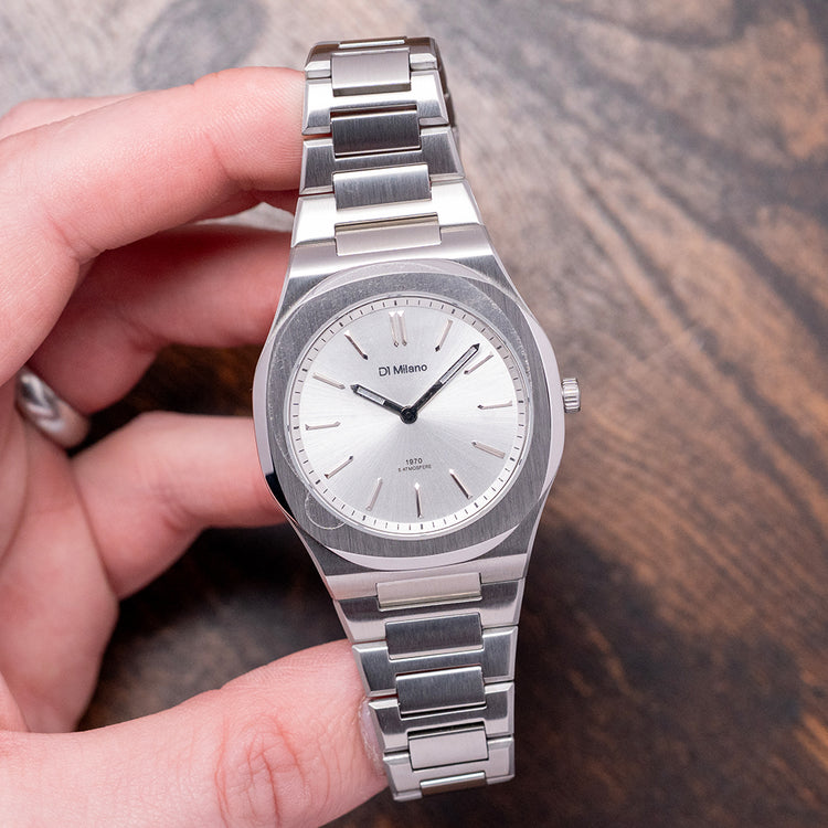 2025 D1 Milano Ultra Thin 1970 Groovy Silver Quartz 39mm