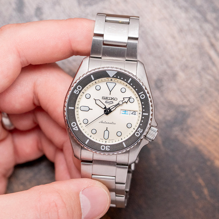 2025 Seiko 5 Sports SKX ‘Midi’ Mono 38mm Auto SRPK31K1