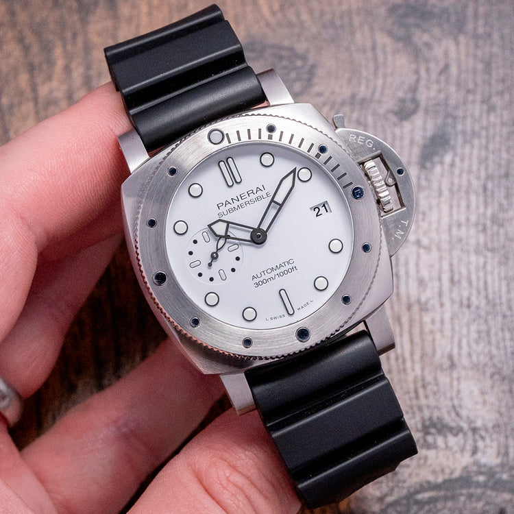 2024 Panerai Submersible Bianco 42mm Auto PAM02223