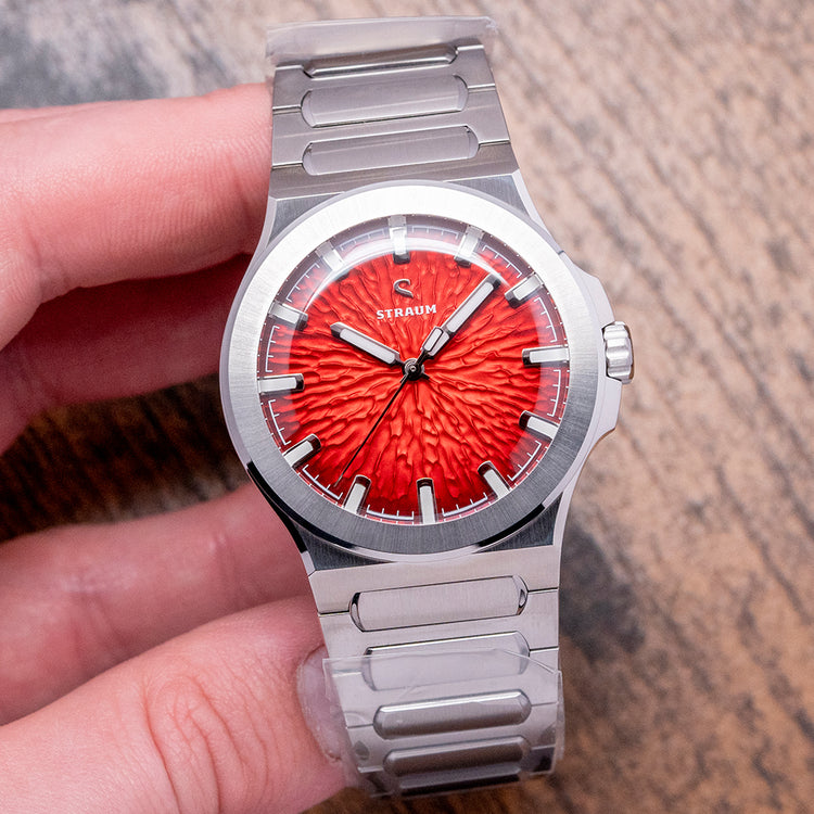 2024 Fratello × Straum Jan Mayen Limited Edition Red 39mm