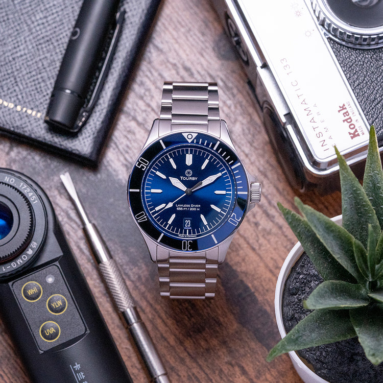 2023 Tourby Lawless Blue 40mm Diver on Bracelet 6220.2