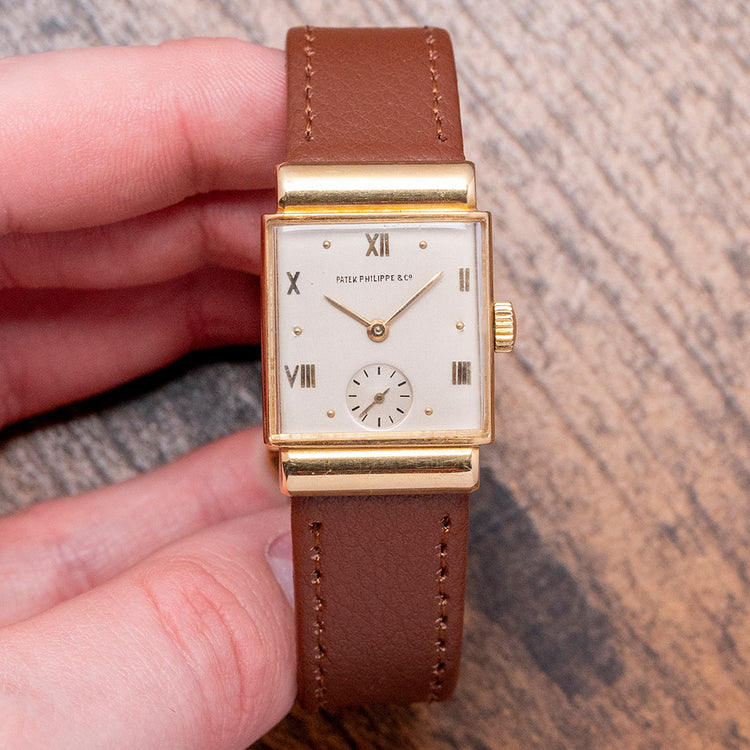 1940 Patek Philippe 18ct Gold Hooded Lugs Cal. 9"90 1438