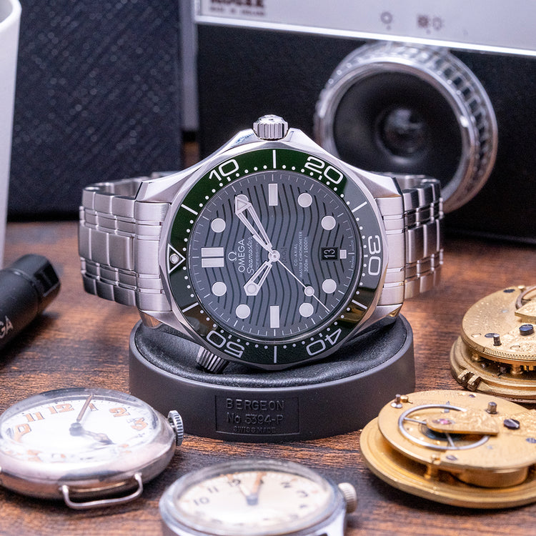 2022 Omega Seamaster 300M Green Bracelet & Rubber 210.30.42.20.01.001