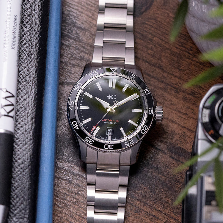2022 Christopher Ward C60 Trident Pro 300 Black