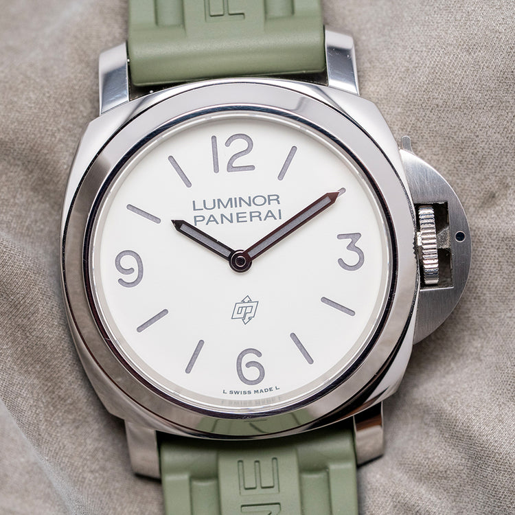 2025 Panerai Luminor Base Logo White 44mm PAM01087