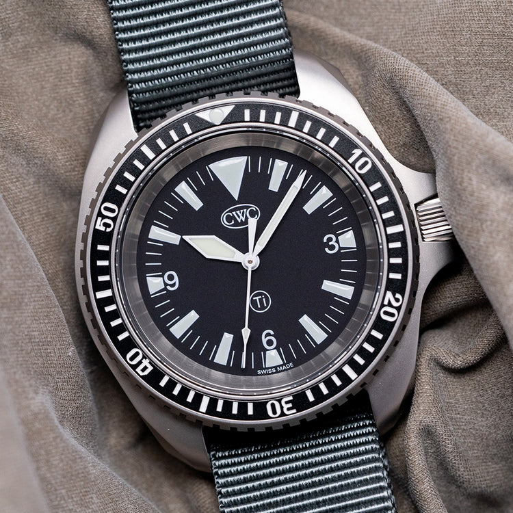 2025 CWC Ti300 Titanium Quartz Diver 41.5mm