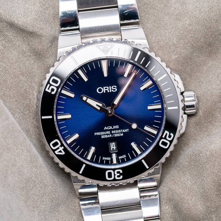 2018 Oris Aquis Date 43.5mm Blue Dial on Bracelet Automatic