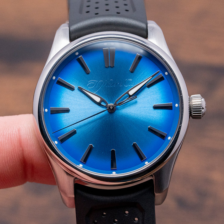 2023 H.Moser & Cie Pioneer Centre Seconds 40mm Arctic Blue
