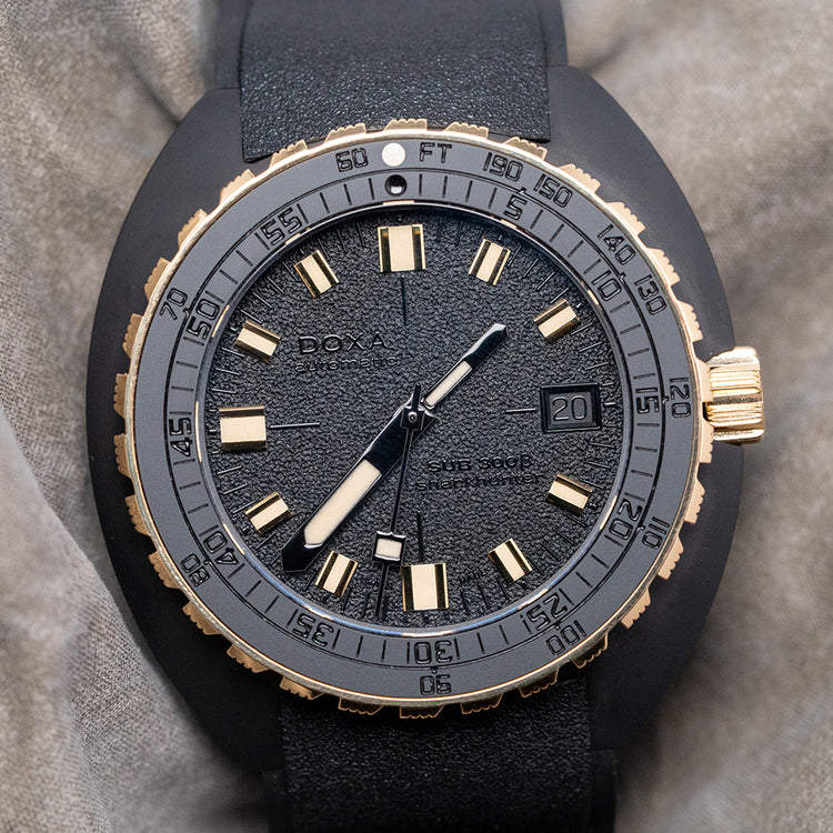 2024 DOXA SUB 300β Beta Sharkhunter Ceramic 42.5mm