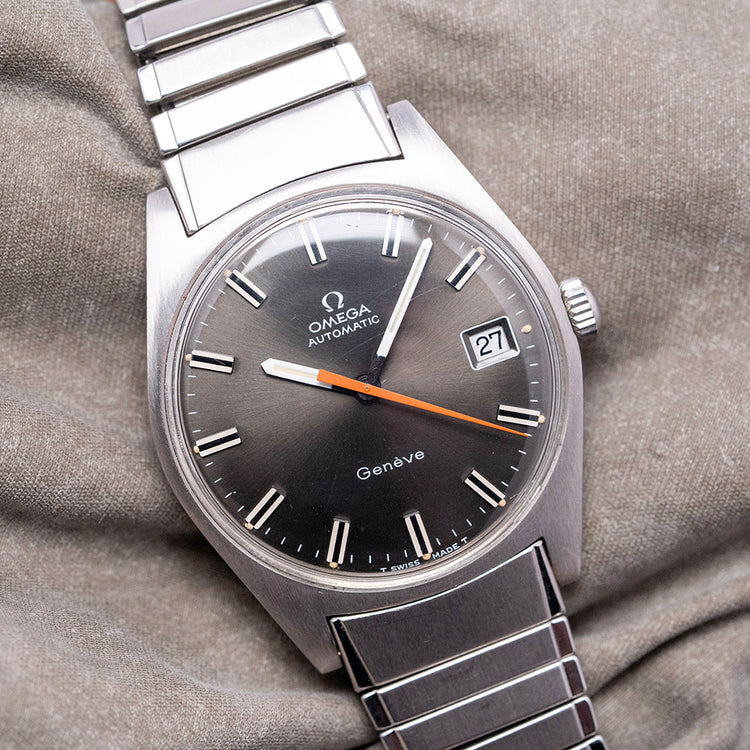 1968 Omega Geneve Auto Date on Omega Fixo 34mm 166.041