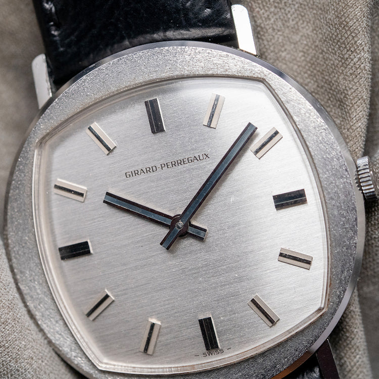 1970s Girard-Perregaux Manual 33.5mm Dress Watch Box & Papers