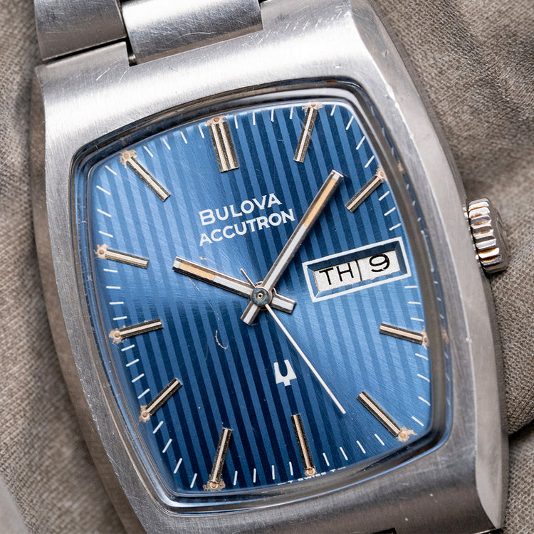 1976 Bulova Accutron Blue Dial on Bracelet 7866 32mm